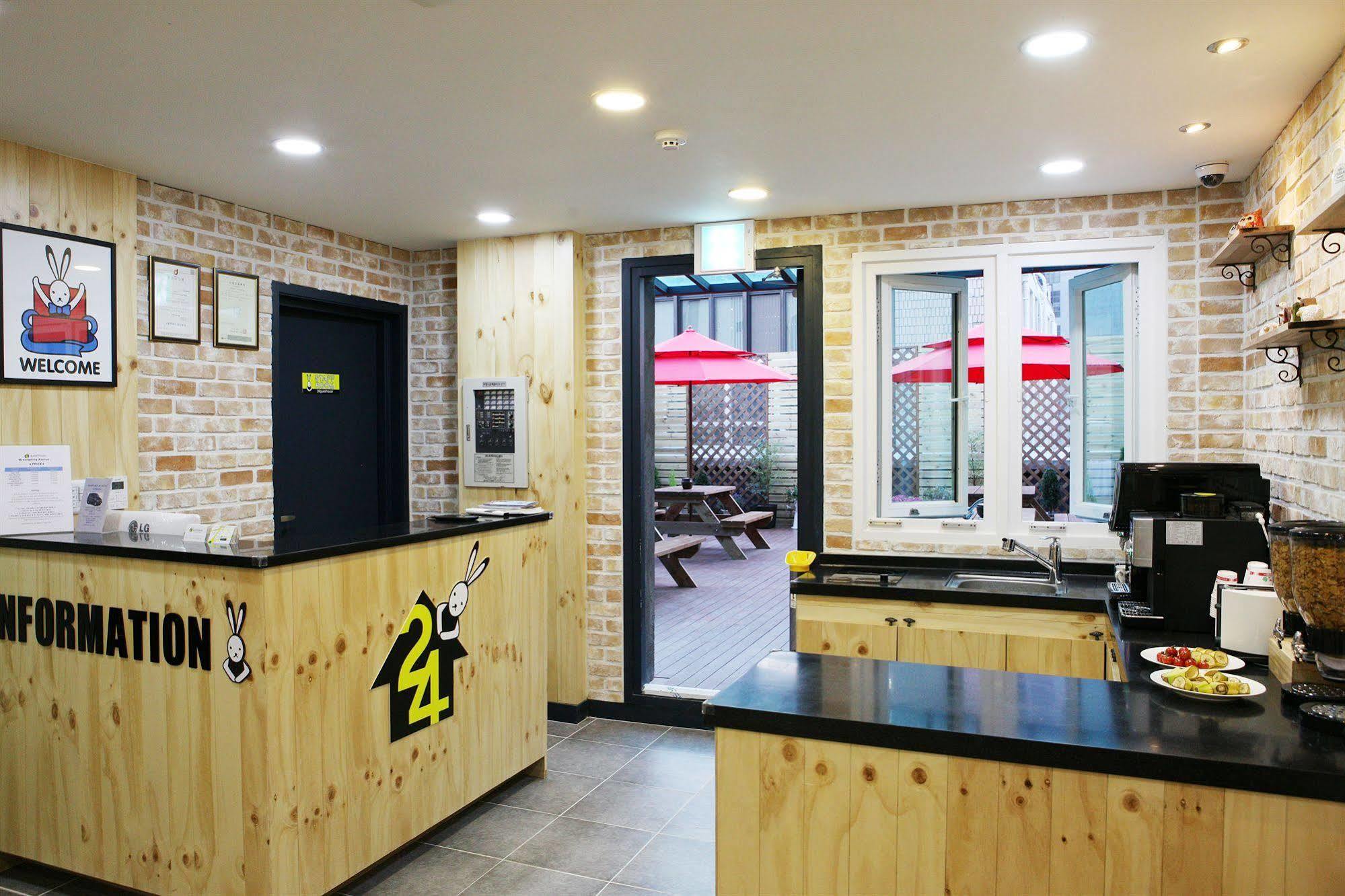 24 Guesthouse Myeongdong Avenue Seoul Eksteriør bilde
